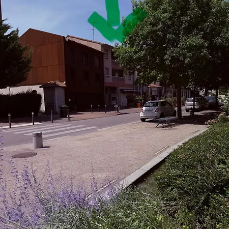 Meublé Tourisme Carmes 2 étoiles, Entrée Autonome,wifi, Climatisé, Petit Parking Privé Appartement
