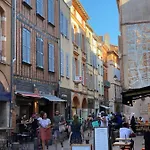 Meuble Classe Carmes , Entree Autonome, Wifi, Climatise, Petit Parking Prive Apartamento