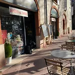 Apartment Meuble Classe Carmes , Entree Autonome, Wifi, Climatise, Petit Parking Prive