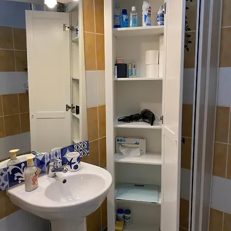 Meublé Tourisme Carmes 2 étoiles, Entrée Autonome,wifi, Climatisé, Petit Parking Privé Apartamento *