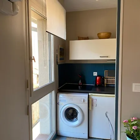 Meuble Classe Carmes , Entree Autonome, Wifi, Climatise, Petit Parking Prive Apartment