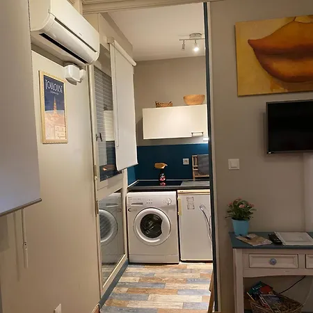 Meublé Tourisme Carmes 2 étoiles, Entrée Autonome,wifi, Climatisé, Petit Parking Privé Apartamento Toulouse