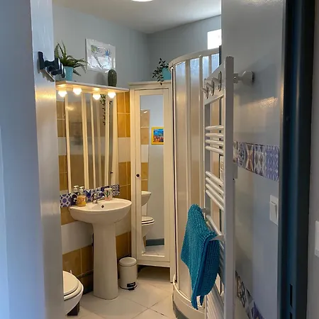 Meublé Tourisme Carmes 2 étoiles, Entrée Autonome,wifi, Climatisé, Petit Parking Privé