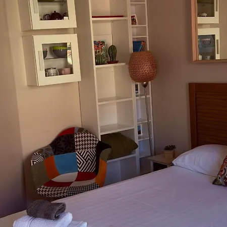 Meuble Classe Carmes , Entree Autonome, Wifi, Climatise, Petit Parking Prive Toulouse