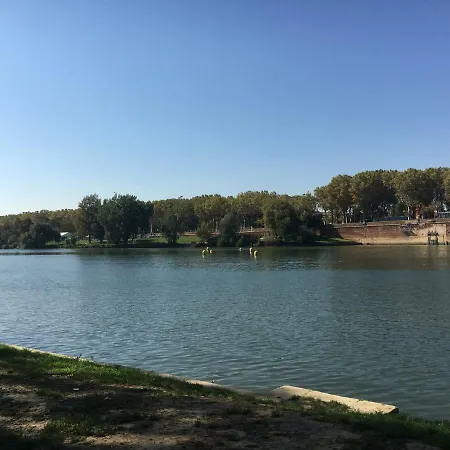 Meuble Classe Carmes , Entree Autonome, Wifi, Climatise, Petit Parking Prive