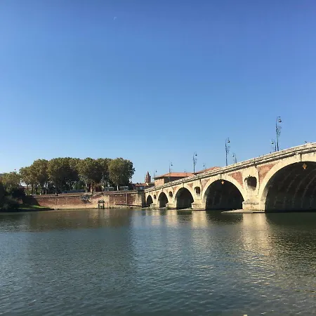 Meuble Classe Carmes , Entree Autonome, Wifi, Climatise, Petit Parking Prive Διαμέρισμα