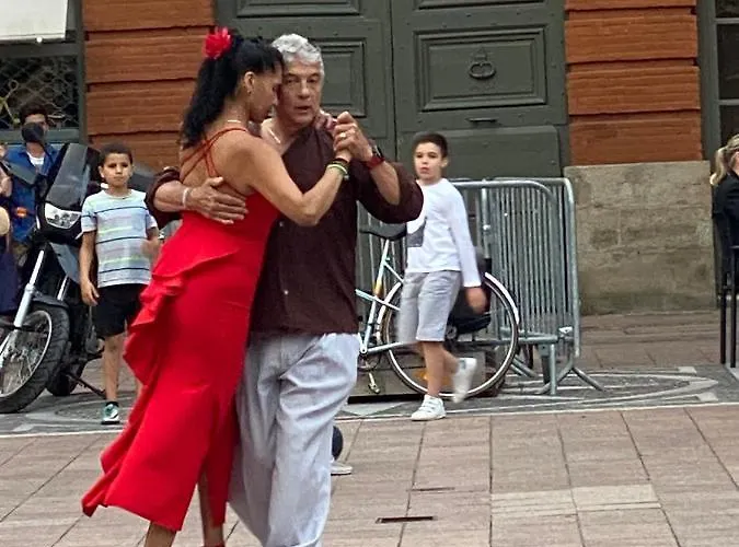 Meuble Classe Carmes , Entree Autonome, Wifi, Climatise, Petit Parking Prive 아파트 툴루즈