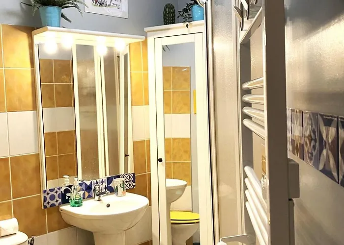 Meuble Classe Carmes , Entree Autonome, Wifi, Climatise, Petit Parking Prive 아파트 *