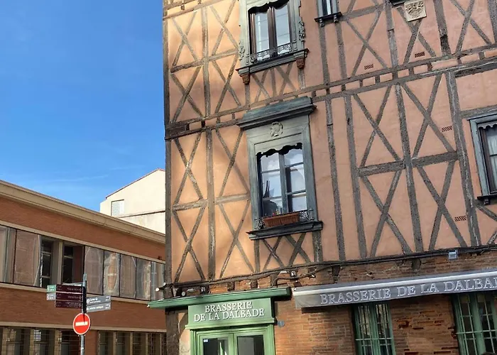 Meuble Classe Carmes , Entree Autonome, Wifi, Climatise, Petit Parking Prive