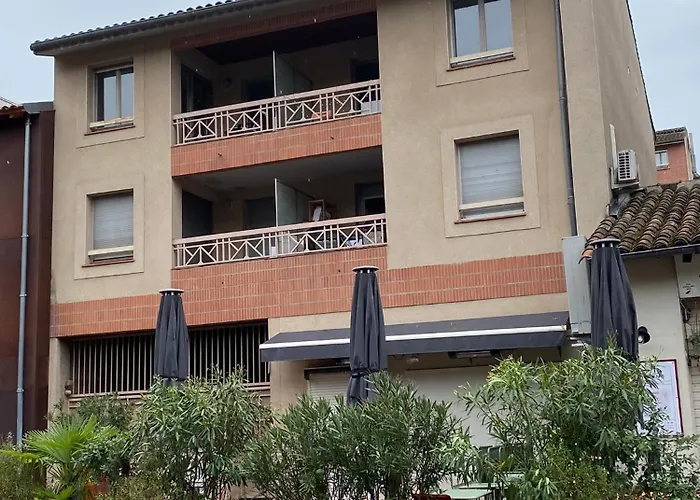 Meuble Classe Carmes , Entree Autonome, Wifi, Climatise, Petit Parking Prive 公寓